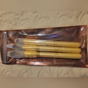 Gold Goddess MOTD face makeup brush set